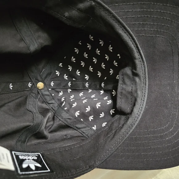 Adidas Black Cap - Picture 4 of 8